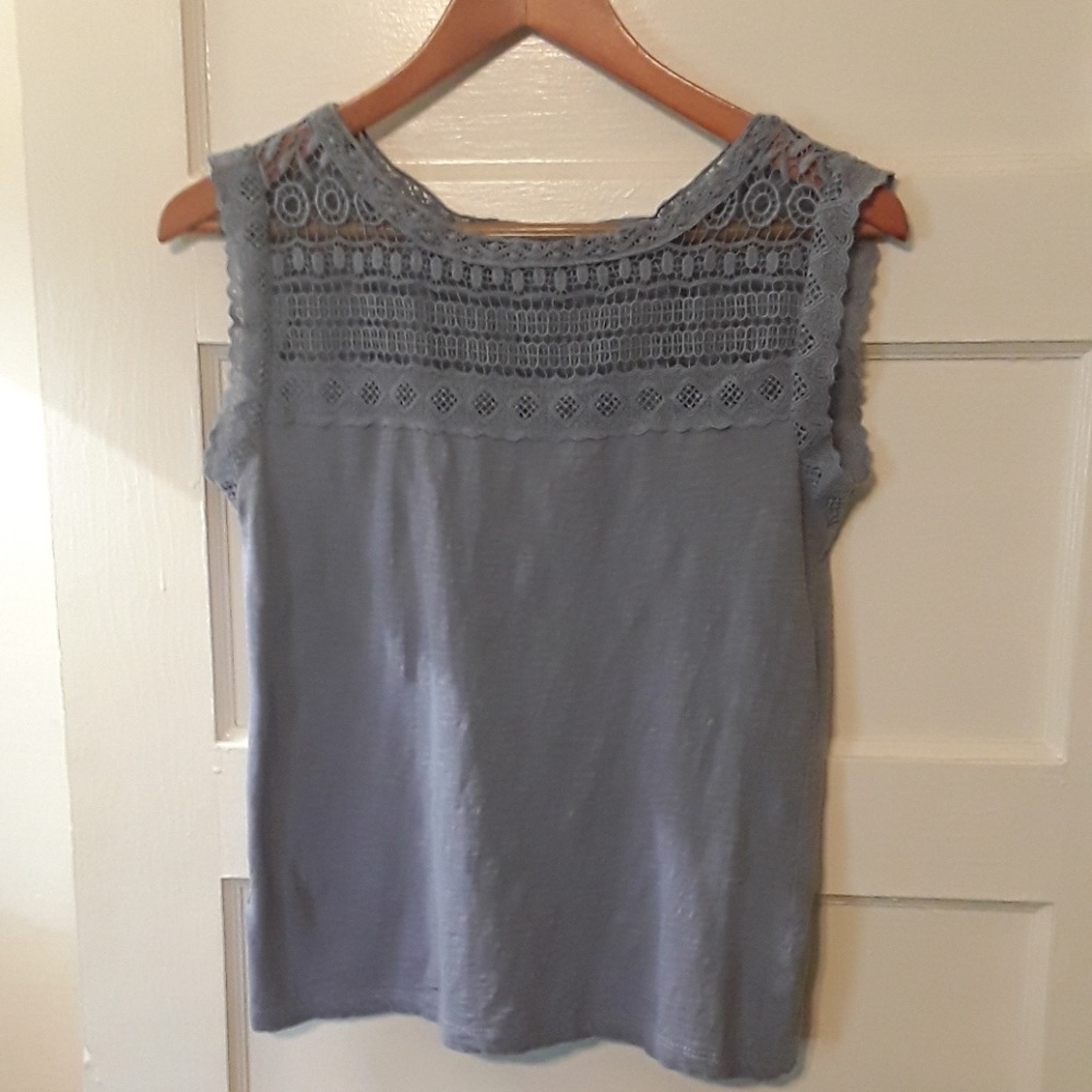 BOHO sleeveless top with crochet detail